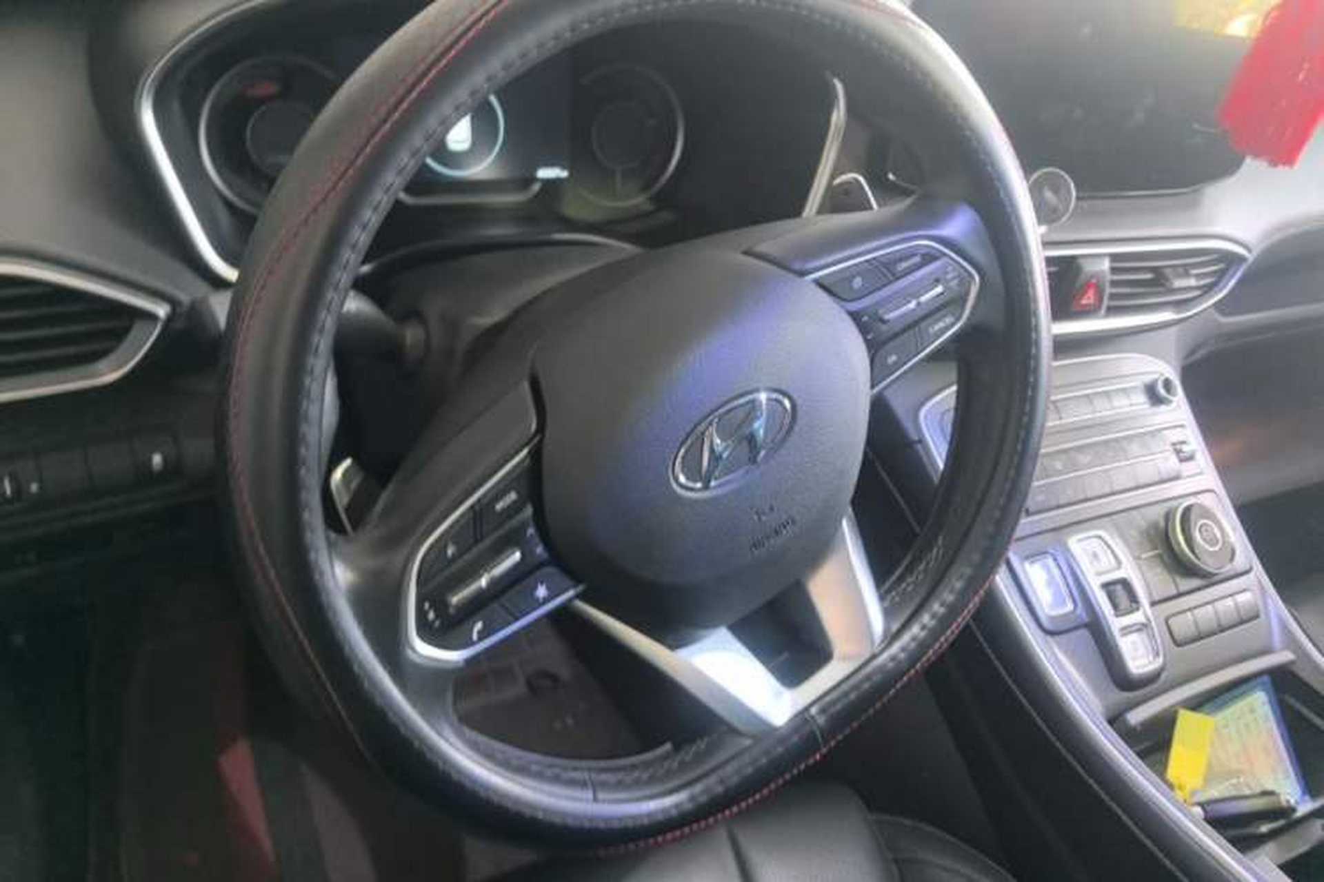 Used Hyundai Santa Fe 2023 Traveler 380T GDi Automatic Two-Wheel Drive GLX Elite Edition Center Console