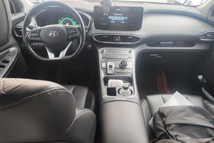 Used Hyundai Santa Fe 2023 Traveler 380T GDi Automatic All-Wheel Drive LUX HTRAC Prestige Edition Center Console