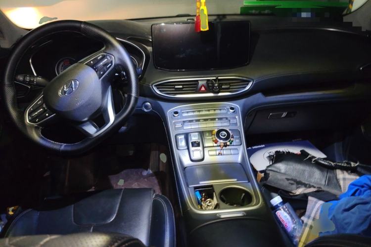Used Hyundai Santa Fe 2023 Traveler 380T GDi Automatic Two-Wheel Drive GLX Elite Edition Center Console