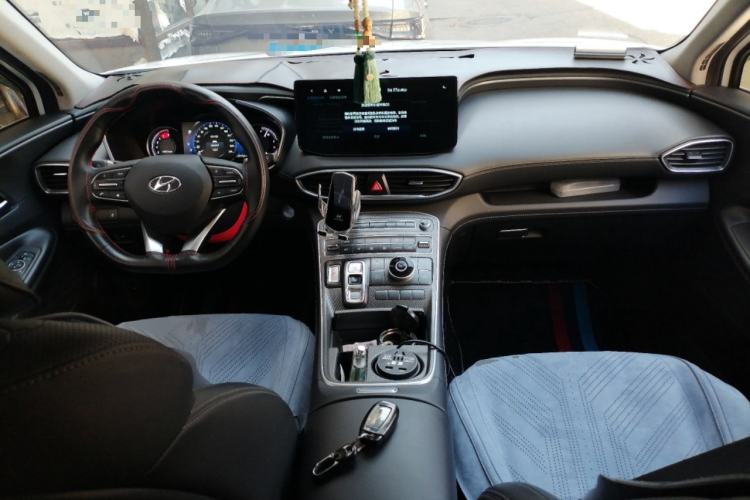Used Hyundai Santa Fe 2023 Traveler 380T GDi Automatic Two-Wheel Drive GLX Elite Edition Center Console