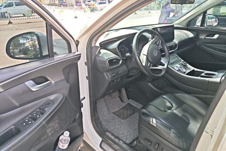 Used Hyundai Santa Fe 2023 Traveler 380T GDi Automatic Two-Wheel Drive GLX Elite Edition Driver Seat
