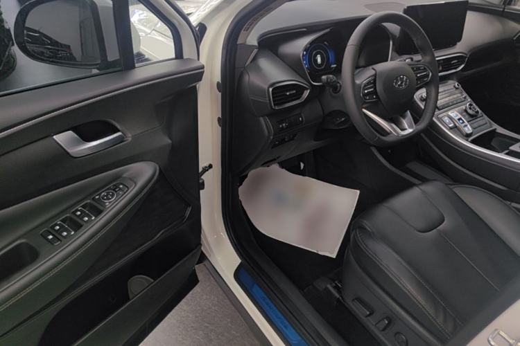 Used Hyundai Santa Fe 2023 Traveler 380T GDi Automatic All-Wheel Drive GLX HTRAC Elite Edition Driver Seat