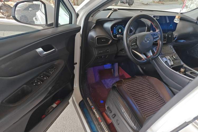 Used Hyundai Santa Fe 2023 Traveler 380T GDi Automatic Two-Wheel Drive GLX Elite Edition Driver Seat