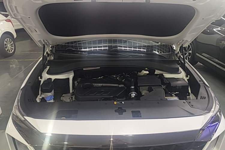 Used Hyundai Santa Fe 2023 Traveler 380T GDi Automatic Two-Wheel Drive GLX Elite Edition Engine Bay