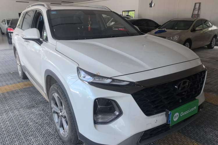 Used Hyundai Santa Fe 2023 Traveler 380T GDi Automatic Two-Wheel Drive GLX Elite Edition Exterior 1