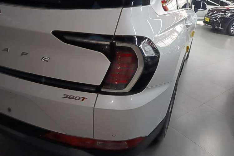 Used Hyundai Santa Fe 2023 Traveler 380T GDi Automatic Two-Wheel Drive GLX Elite Edition Exterior 3