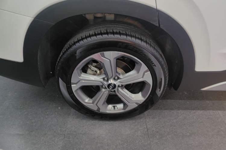 Used Hyundai Santa Fe 2023 Traveler 380T GDi Automatic All-Wheel Drive GLX HTRAC Elite Edition Exterior 5
