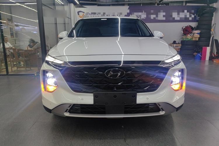 Used Hyundai Santa Fe 2023 Traveler 380T GDi Automatic All-Wheel Drive GLX HTRAC Elite Edition Front