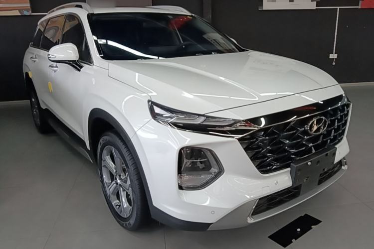 Used Hyundai Santa Fe 2023 Traveler 380T GDi Automatic Two-Wheel Drive GLX Elite Edition Front Right 45 Deg