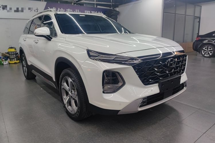 Used Hyundai Santa Fe 2023 Traveler 380T GDi Automatic All-Wheel Drive GLX HTRAC Elite Edition Front Right 45 Deg