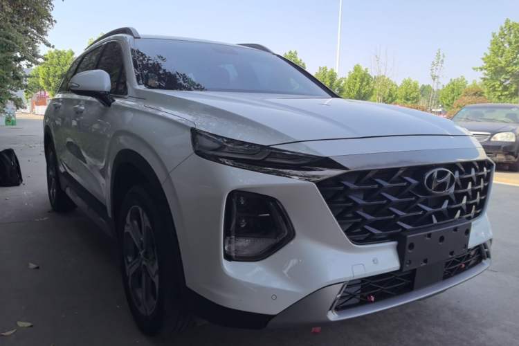 Used Hyundai Santa Fe 2023 Traveler 380T GDi Automatic Two-Wheel Drive GLX Elite Edition Front Right 45 Deg