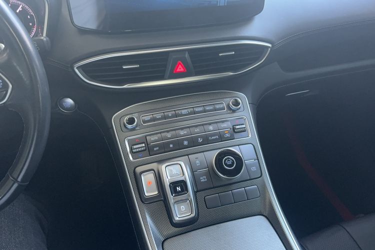 Used Hyundai Santa Fe 2023 Traveler 380T GDi Automatic Two-Wheel Drive GLX Elite Edition Gear Lever