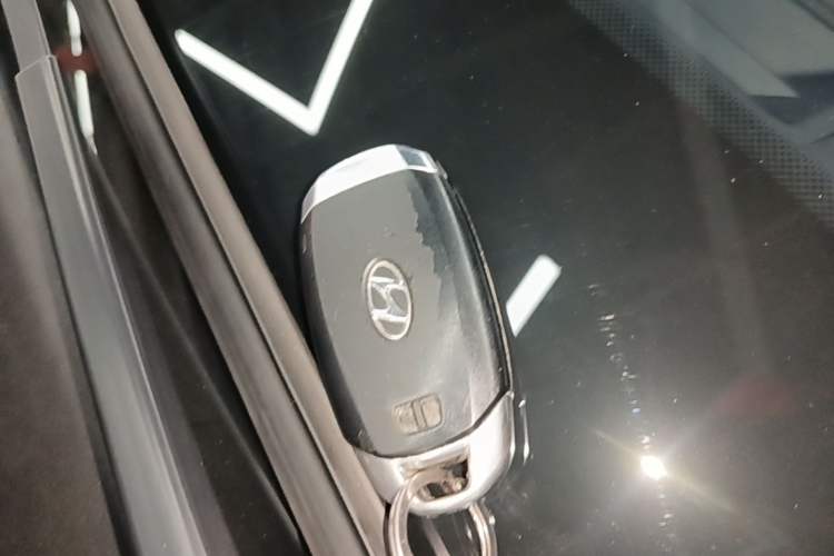 Used Hyundai Santa Fe 2023 Traveler 380T GDi Automatic Two-Wheel Drive GLX Elite Edition Interior 1