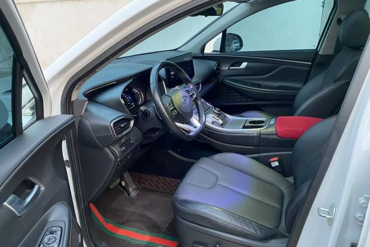 Used Hyundai Santa Fe 2023 Traveler 380T GDi Automatic Two-Wheel Drive GLX Elite Edition Interior 2