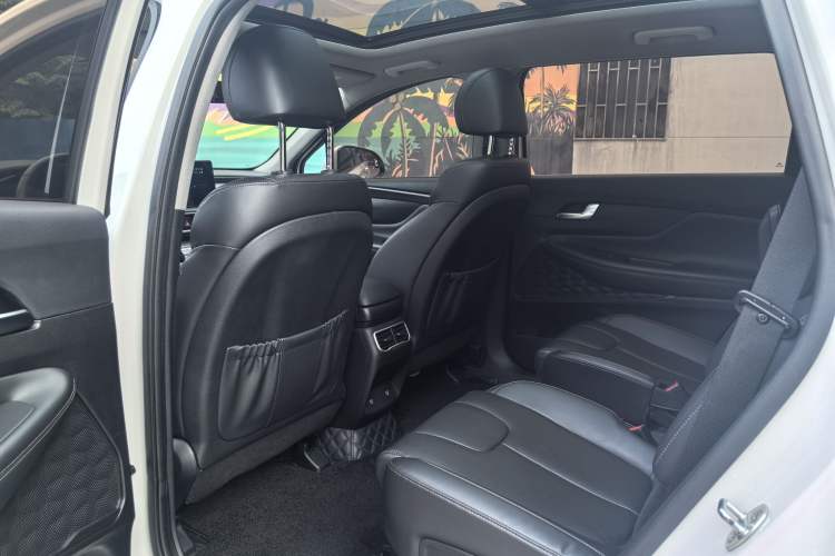 Used Hyundai Santa Fe 2023 Traveler 380T GDi Automatic Two-Wheel Drive GLX Elite Edition Interior 2