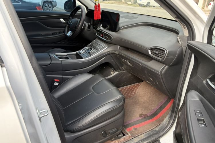 Used Hyundai Santa Fe 2023 Traveler 380T GDi Automatic Two-Wheel Drive GLX Elite Edition Interior 2