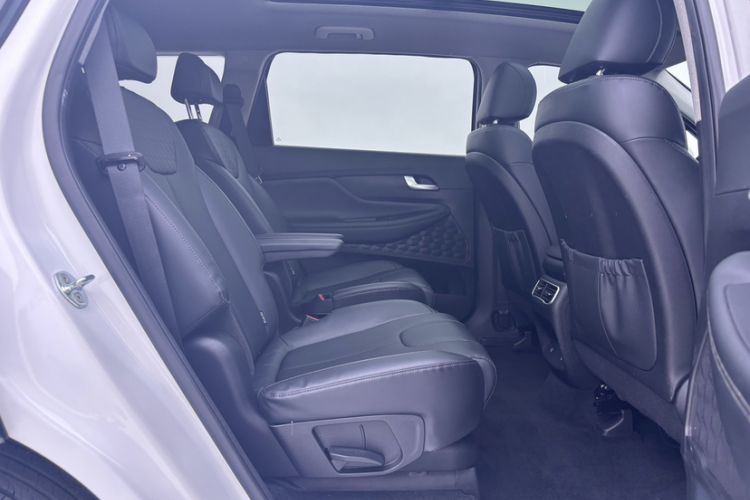 Used Hyundai Santa Fe 2023 Traveler 380T GDi Automatic All-Wheel Drive GLX HTRAC Elite Edition Interior 2