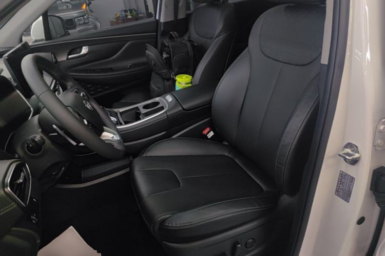 Used Hyundai Santa Fe 2023 Traveler 380T GDi Automatic All-Wheel Drive GLX HTRAC Elite Edition Left Front Seat