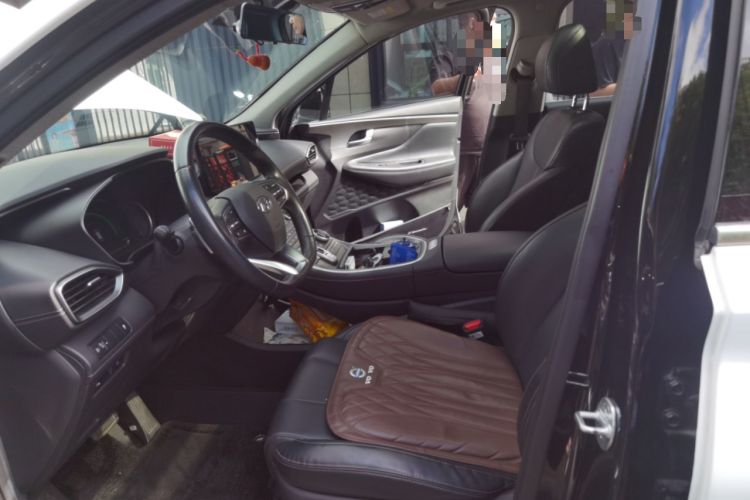 Used Hyundai Santa Fe 2023 Traveler 380T GDi Automatic All-Wheel Drive GLX HTRAC Elite Edition Left Front Seat