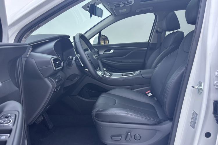 Used Hyundai Santa Fe 2023 Traveler 380T GDi Automatic All-Wheel Drive GLX HTRAC Elite Edition Left Front Seat
