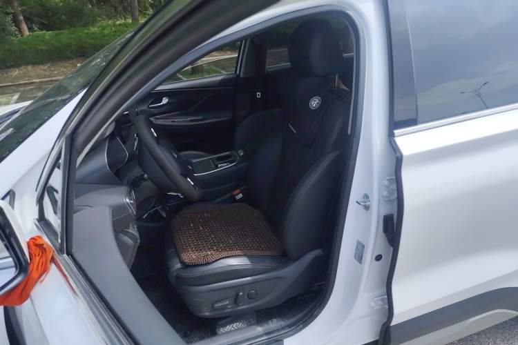 Used Hyundai Santa Fe 2023 Traveler 380T GDi Automatic Two-Wheel Drive GLX Elite Edition Left Front Seat