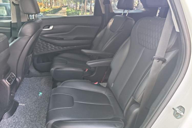 Used Hyundai Santa Fe 2023 Traveler 380T GDi Automatic Two-Wheel Drive GLX Elite Edition Left Rear Seat