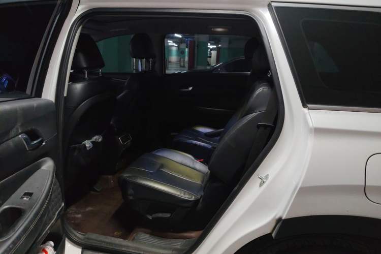 Used Hyundai Santa Fe 2023 Traveler 380T GDi Automatic Two-Wheel Drive GLX Elite Edition Left Rear Seat