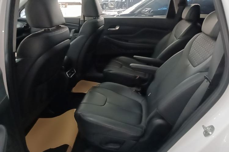 Used Hyundai Santa Fe 2023 Traveler 380T GDi Automatic Two-Wheel Drive GLX Elite Edition Left Rear Seat