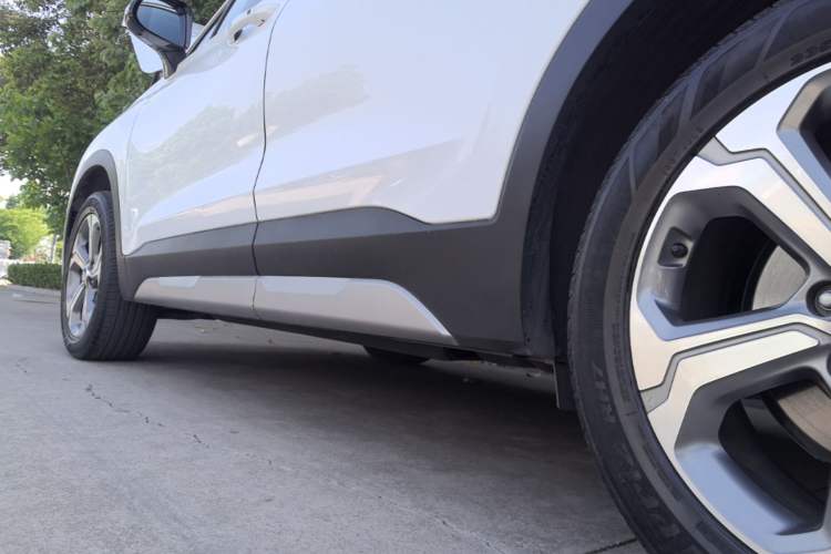 Used Hyundai Santa Fe 2023 Traveler 380T GDi Automatic Two-Wheel Drive GLX Elite Edition Left Side Sill