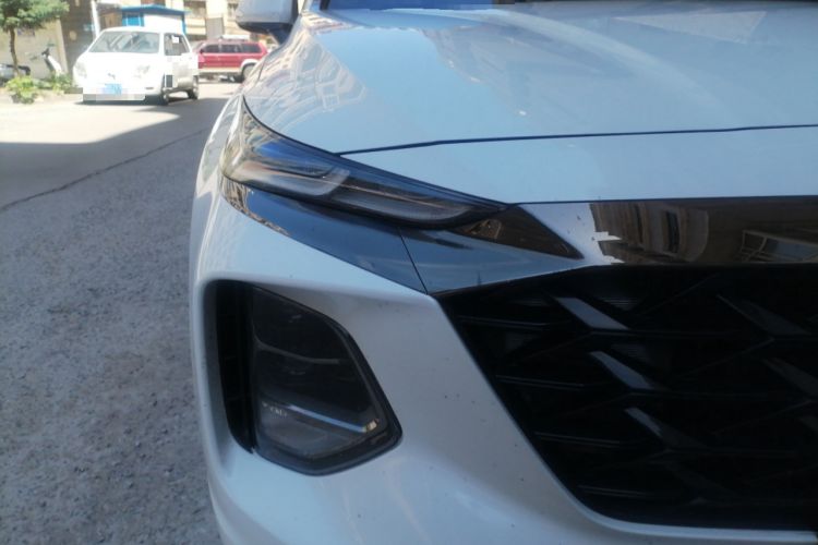 Used Hyundai Santa Fe 2023 Traveler 380T GDi Automatic Two-Wheel Drive GLX Elite Edition Right Front Headlight