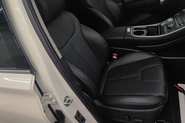 Used Hyundai Santa Fe 2023 Traveler 380T GDi Automatic All-Wheel Drive GLX HTRAC Elite Edition Right Front Seat