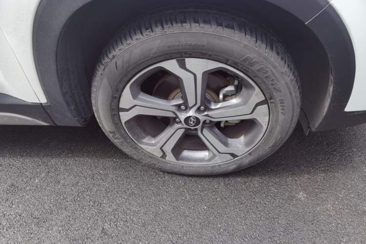 Used Hyundai Santa Fe 2023 Traveler 380T GDi Automatic All-Wheel Drive GLX HTRAC Elite Edition Right Front Wheel Hub