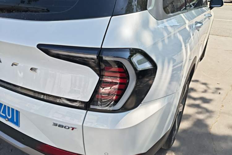 Used Hyundai Santa Fe 2023 Traveler 380T GDi Automatic Two-Wheel Drive GLX Elite Edition Right Rear Taillight