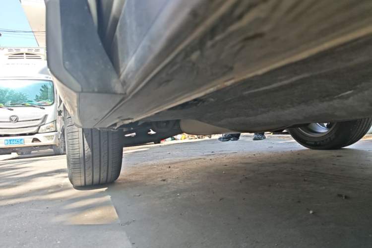 Used Hyundai Santa Fe 2023 Traveler 380T GDi Automatic Two-Wheel Drive GLX Elite Edition Right Side Sill