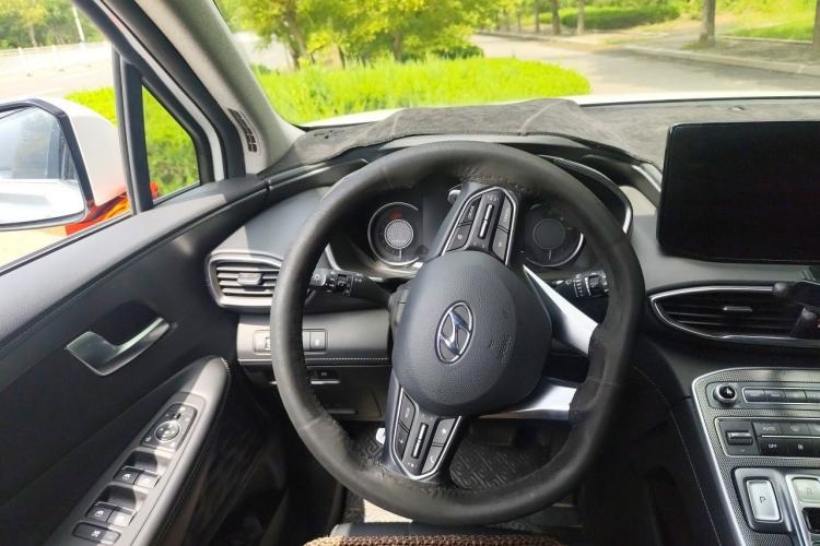 Used Hyundai Santa Fe 2023 Traveler 380T GDi Automatic Two-Wheel Drive GLX Elite Edition Steering Wheel