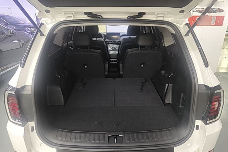 Used Hyundai Santa Fe 2023 Traveler 380T GDi Automatic Two-Wheel Drive GLX Elite Edition Trunk