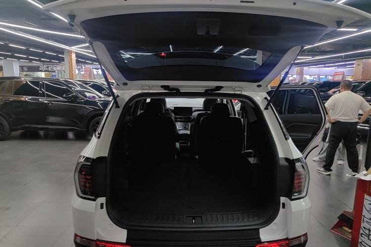 Used Hyundai Santa Fe 2023 Traveler 380T GDi Automatic All-Wheel Drive GLX HTRAC Elite Edition Trunk