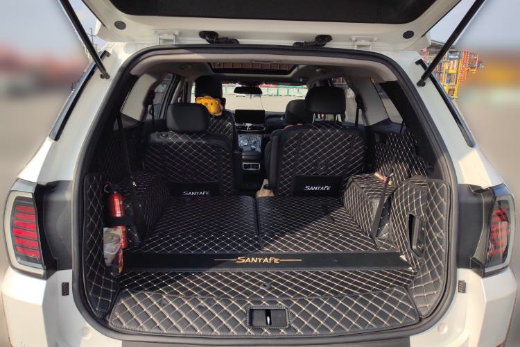 Used Hyundai Santa Fe 2023 Traveler 380T GDi Automatic Two-Wheel Drive GLX Elite Edition Trunk
