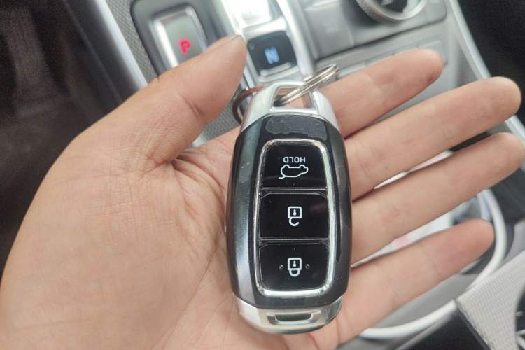 Used Hyundai Santa Fe 2023 Traveler 380T GDi Automatic All-Wheel Drive LUX HTRAC Prestige Edition Vehicle Key