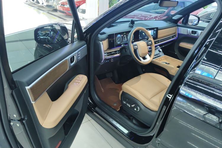 Used Hyundai Santa Fe 2024 2.0T Connoisseur Ultra Driver Seat