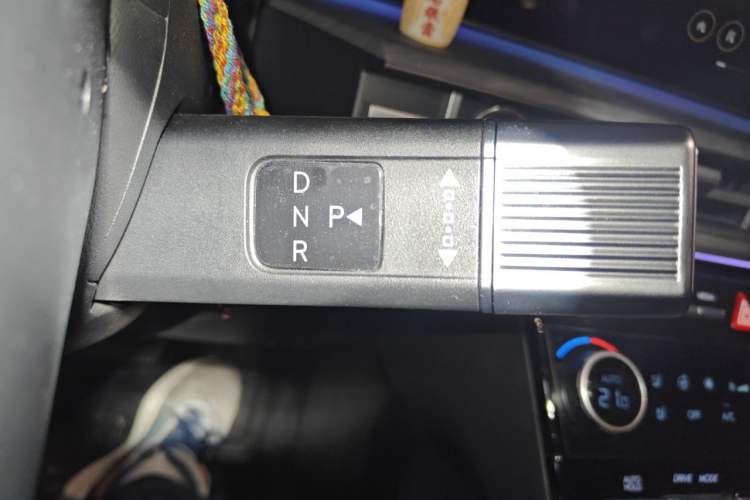 Used Hyundai Santa Fe 2024 2.0T Connoisseur Pro Max Gear Lever