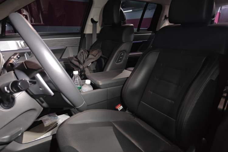 Used Hyundai Santa Fe 2024 2.0T Connoisseur Pro Max Left Front Seat