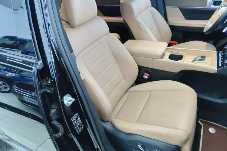 Used Hyundai Santa Fe 2024 2.0T Connoisseur Ultra Right Front Seat