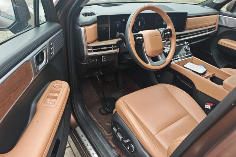 Used Hyundai Santa Fe 2024 2.0T Connoisseur Ultra Driver Seat