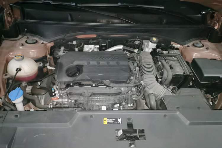 Used Hyundai Santa Fe 2024 2.0T Connoisseur Ultra Engine Bay