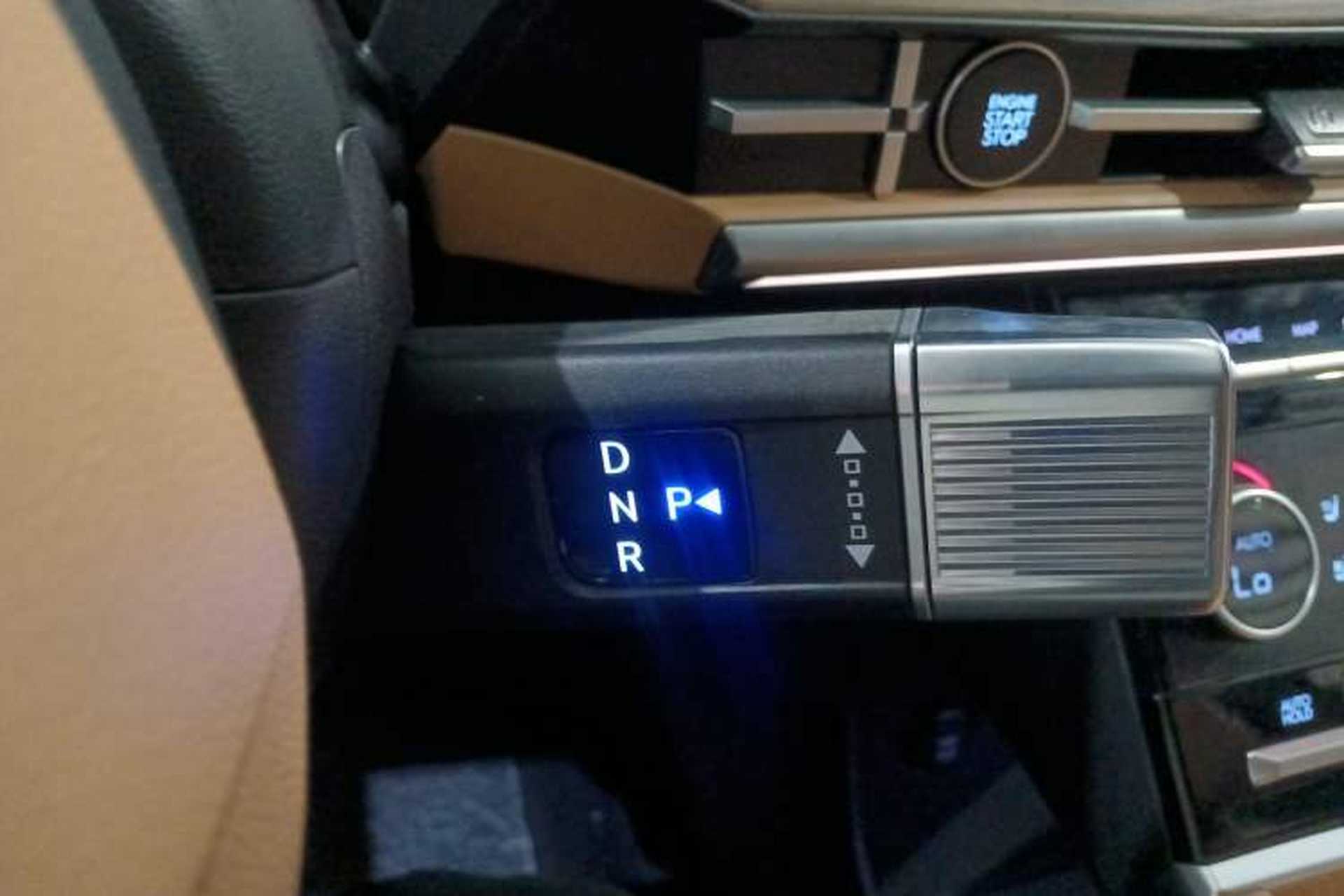 Used Hyundai Santa Fe 2024 2.0T Connoisseur Ultra Gear Lever