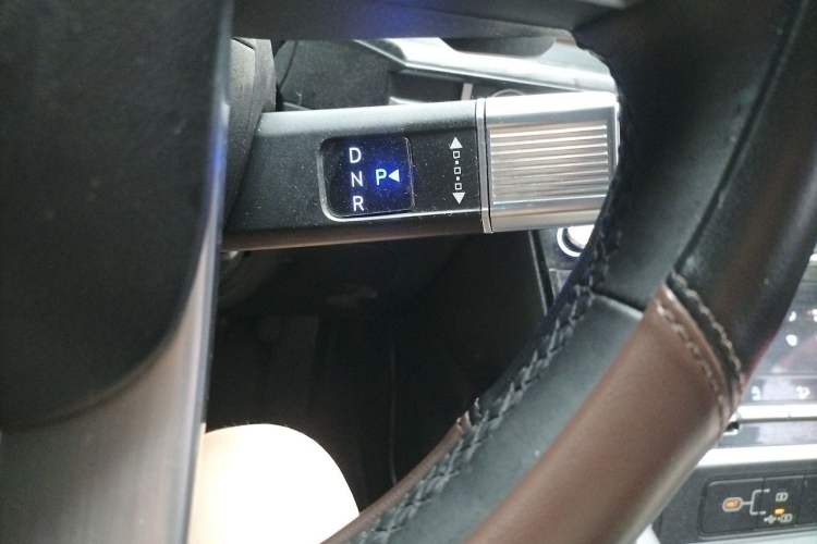 Used Hyundai Santa Fe 2024 2.0T Explorer Pro Gear Lever