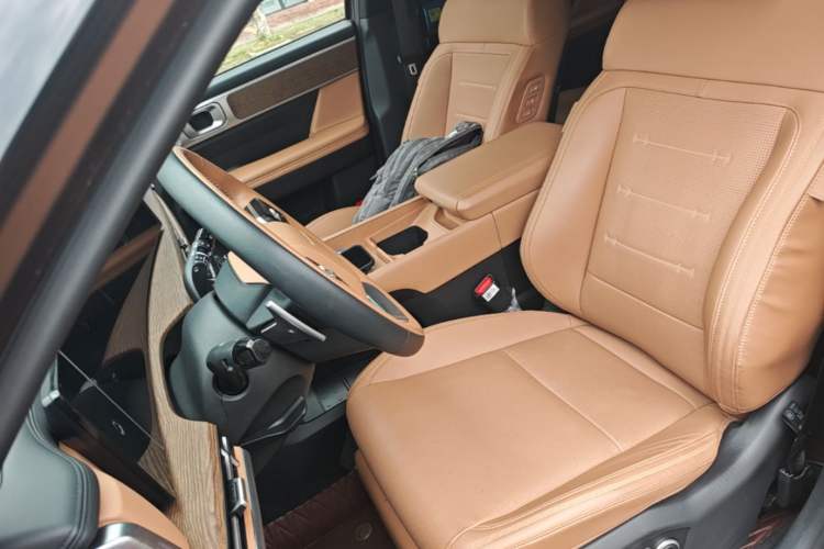 Used Hyundai Santa Fe 2024 2.0T Connoisseur Ultra Left Front Seat