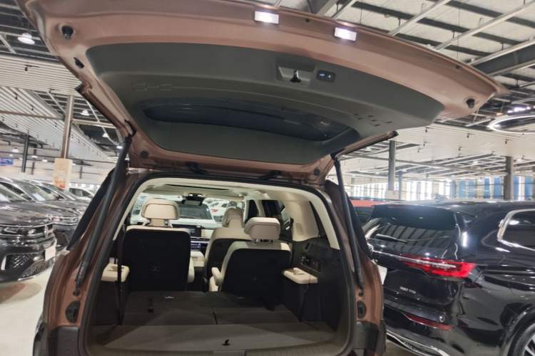 Used Hyundai Santa Fe 2024 2.0T Connoisseur Ultra Trunk