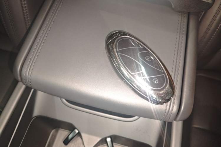 Used Hyundai Santa Fe 2024 2.0T Connoisseur Pro Max Interior 1